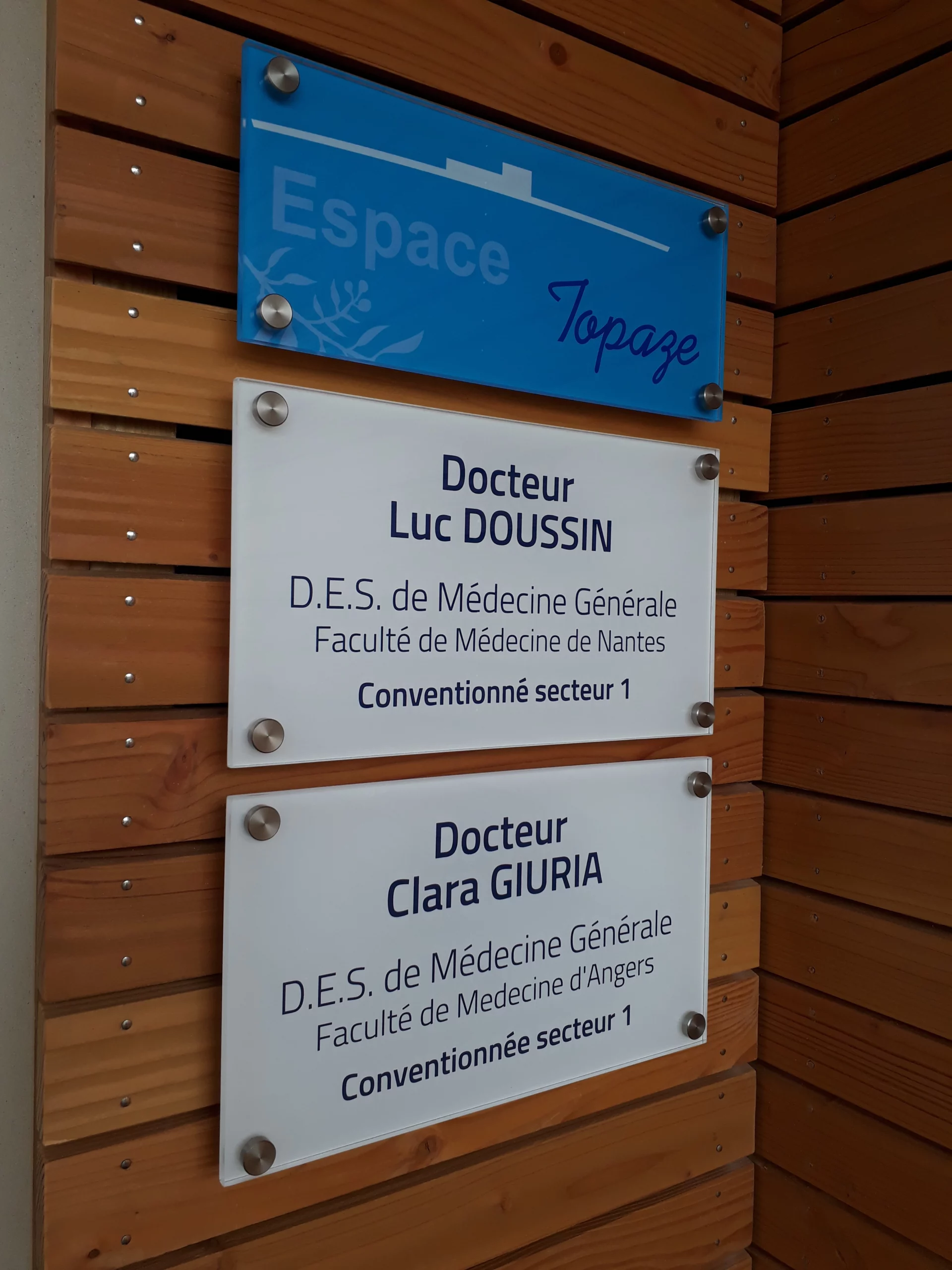 Panneaux-Rama- Plaque professionnelle-3